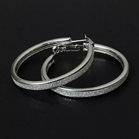 Gold & silver hoop earrings New - Picture 5 of 5